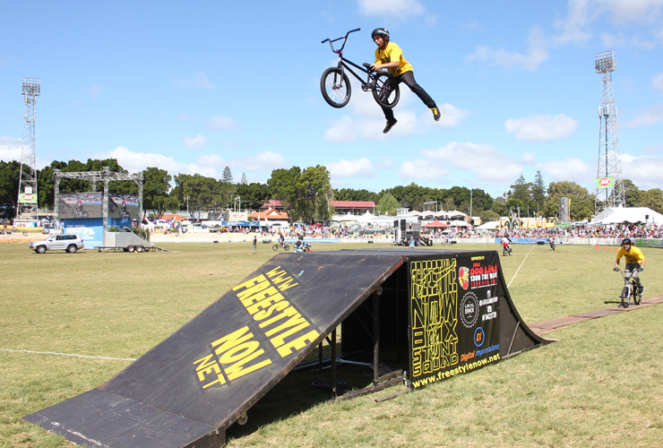 Perth royal show 2014 day 7 Matt Adkins cannonball - Freestyle Now