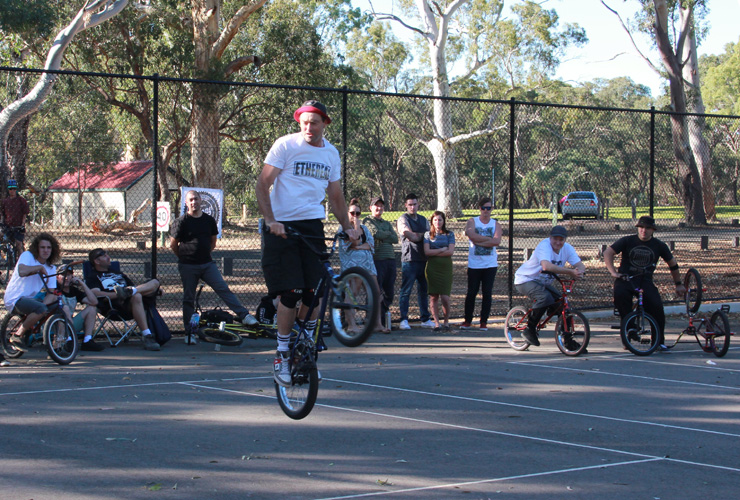 Freestyle Now squad member Shaun Jarvis at downunderground 360 cab on the back pegs.