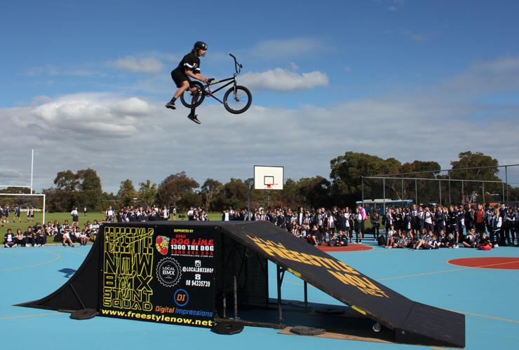 Freestyle Now stunt show duncraig high school June 2016 - Matt Atkins cannonball
